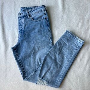 Old Navy Extra Stretch Light Wash High-Rise O.G. Straight Distressed Jeans A5